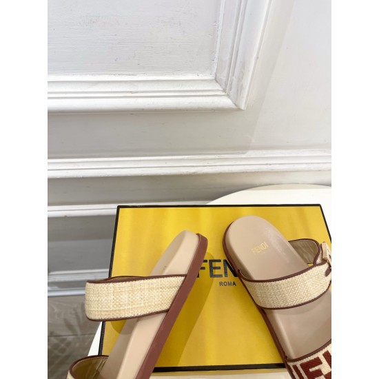 Fendi slippers