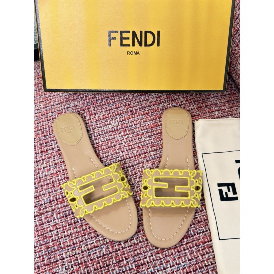 Fendi slippers