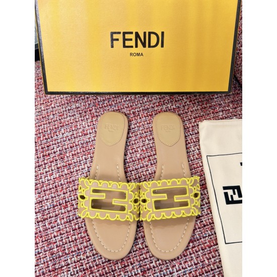 Fendi slippers