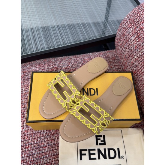 Fendi slippers