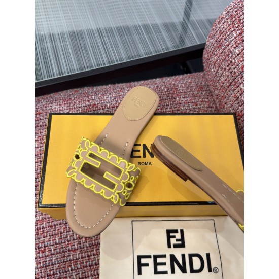 Fendi slippers