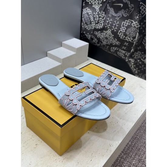 Fendi slippers