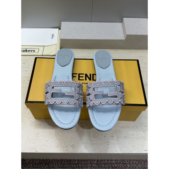 Fendi slippers