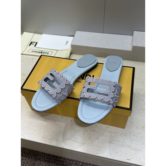 Fendi slippers