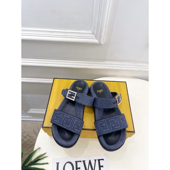 Fendi slippers