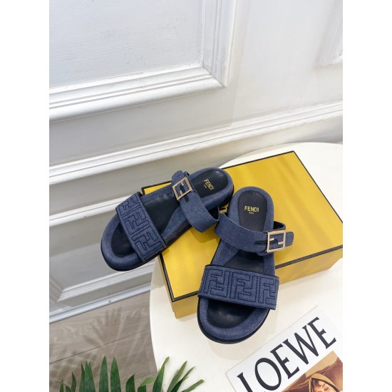 Fendi slippers