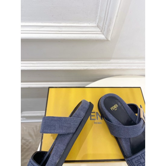Fendi slippers