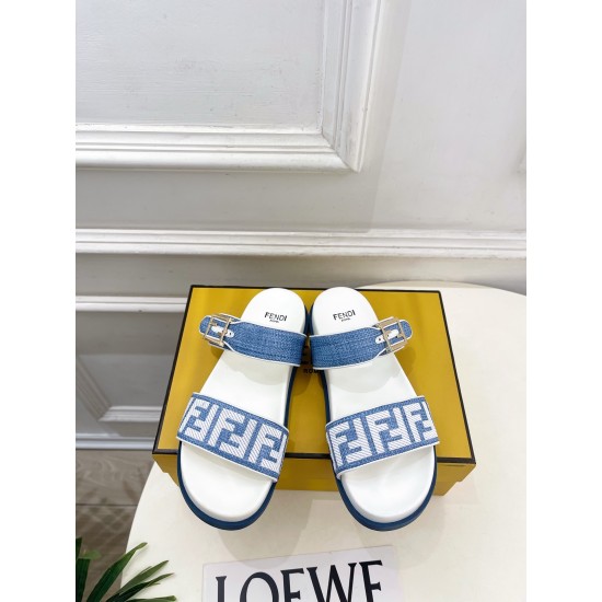 Fendi slippers