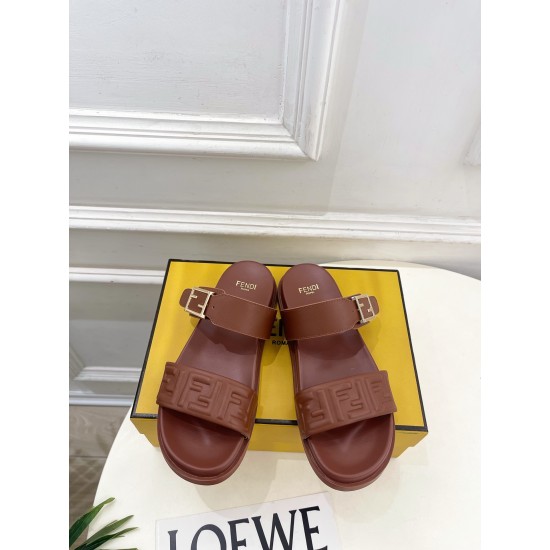 Fendi slippers