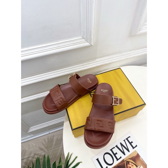 Fendi slippers