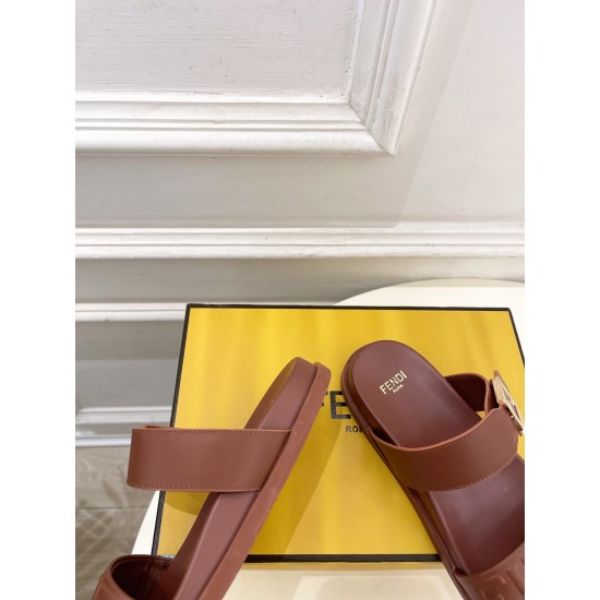 Fendi slippers