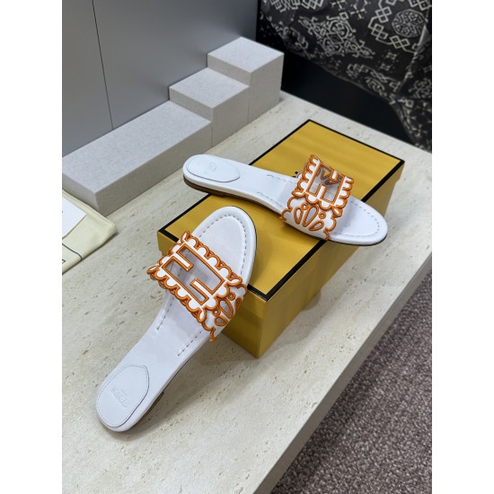 Fendi slippers