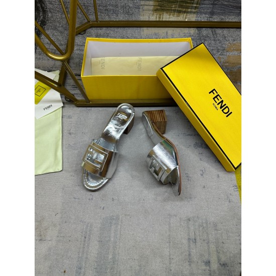 Fendi slippers