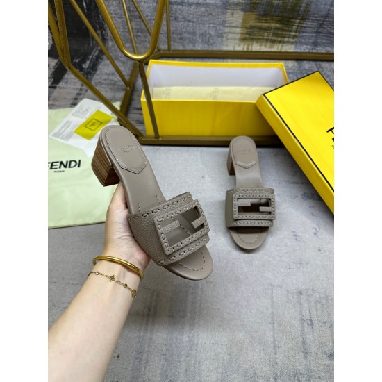 Fendi slippers