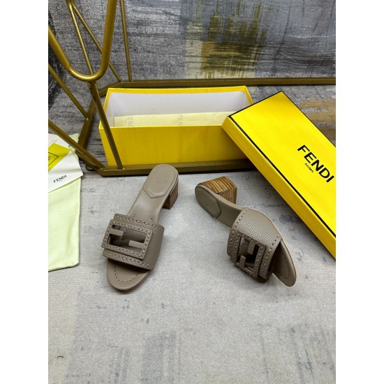 Fendi slippers