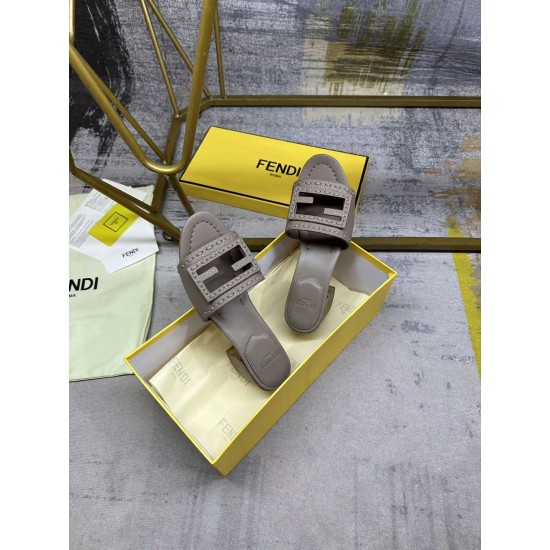 Fendi slippers