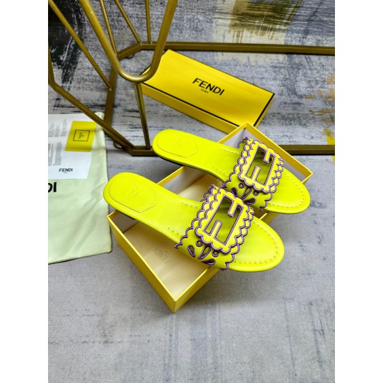 Fendi slippers