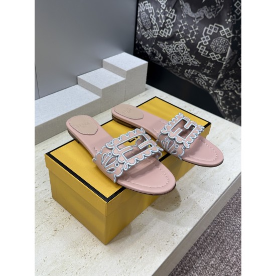 Fendi slippers