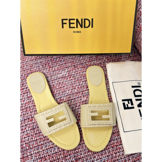 Fendi slippers