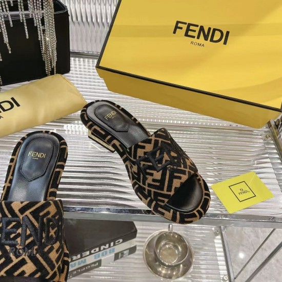 Fendi slippers