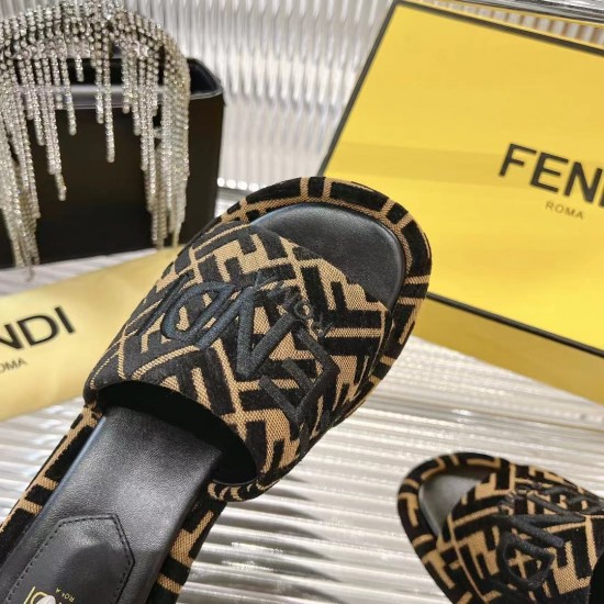 Fendi slippers