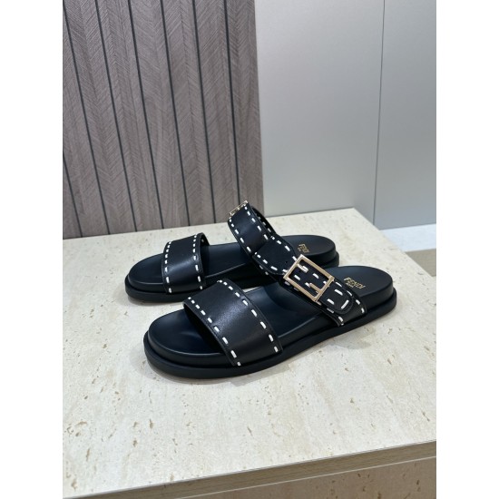 Fendi slippers