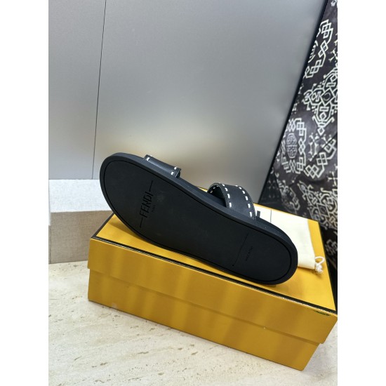 Fendi slippers