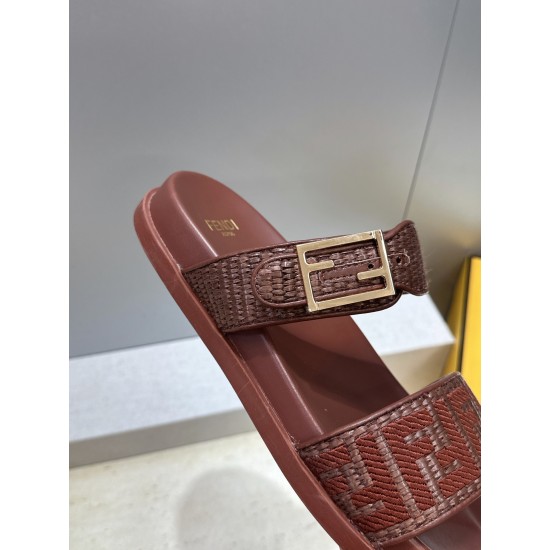 Fendi slippers