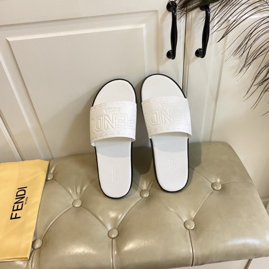 Fendi slippers