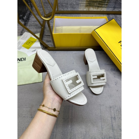Fendi slippers