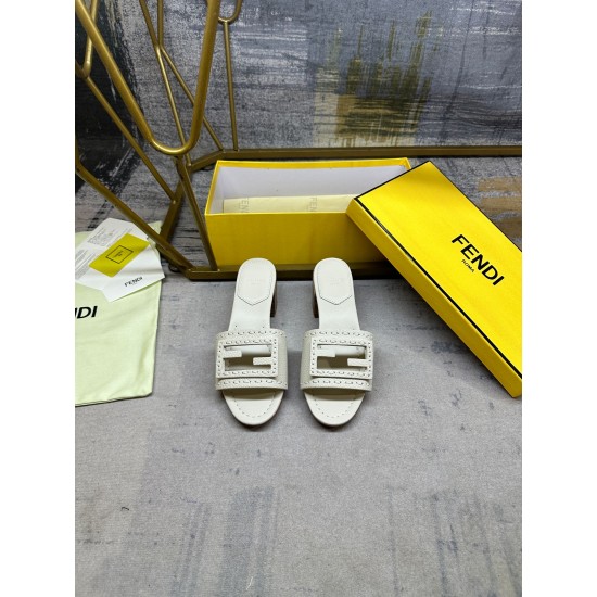 Fendi slippers