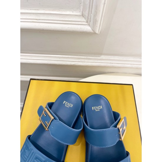 Fendi slippers