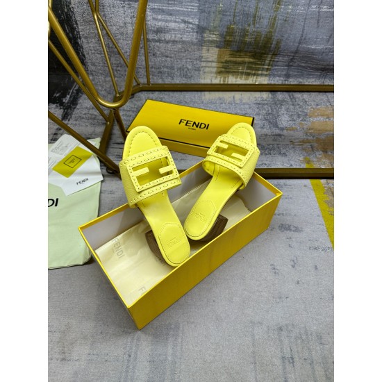 Fendi slippers