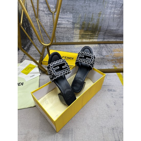 Fendi slippers