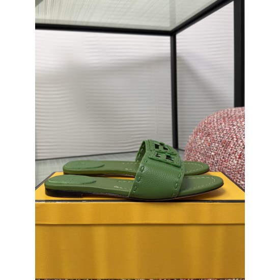 Fendi slippers