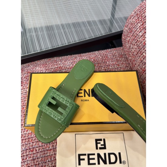 Fendi slippers