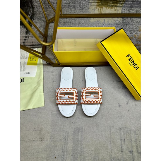 Fendi slippers