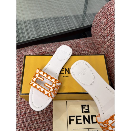 Fendi slippers