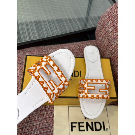 Fendi slippers