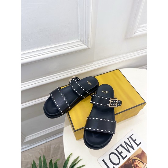 Fendi slippers