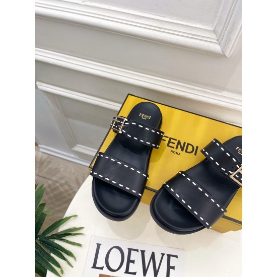 Fendi slippers