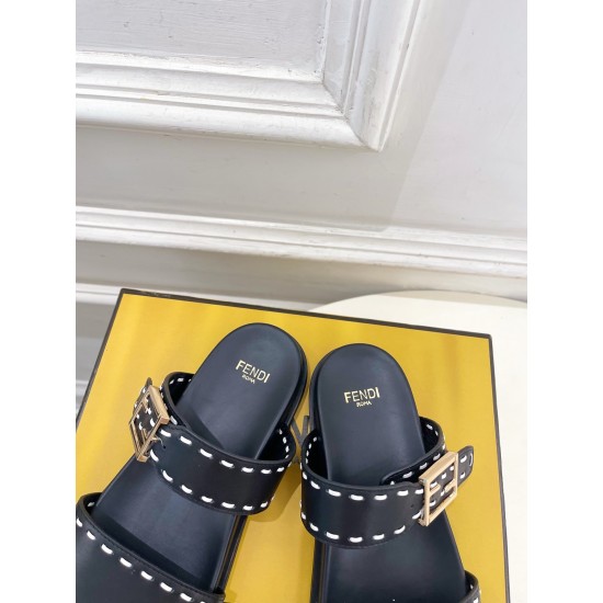 Fendi slippers