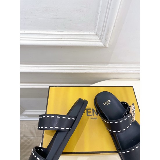 Fendi slippers