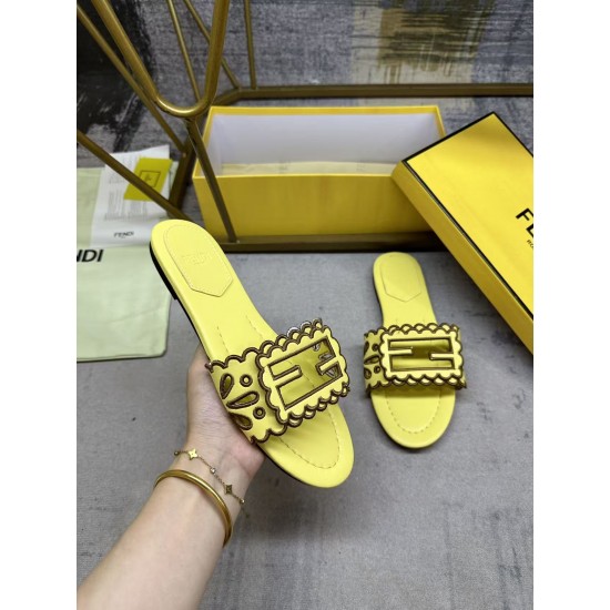 Fendi slippers
