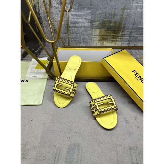 Fendi slippers
