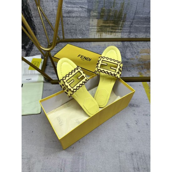 Fendi slippers
