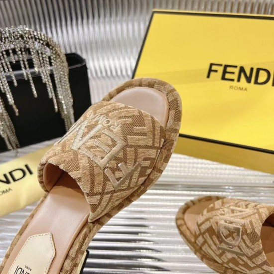 Fendi slippers