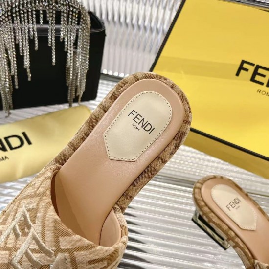 Fendi slippers