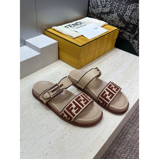 Fendi slippers