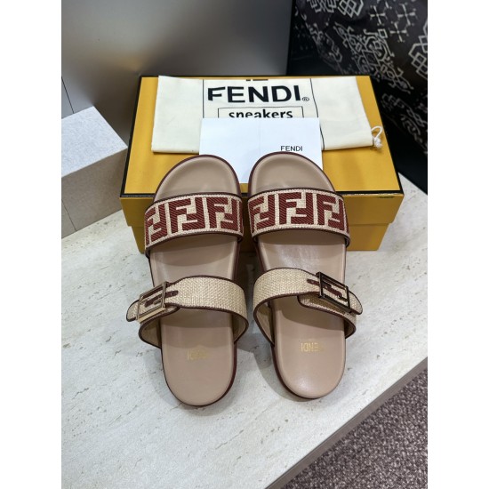Fendi slippers
